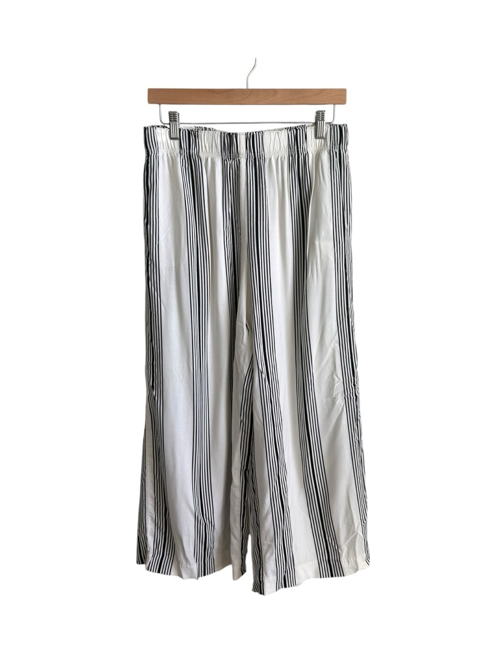 H&M Cream Black Striped Wide Leg Pull On Pants Elastic Waist Pockets Size M